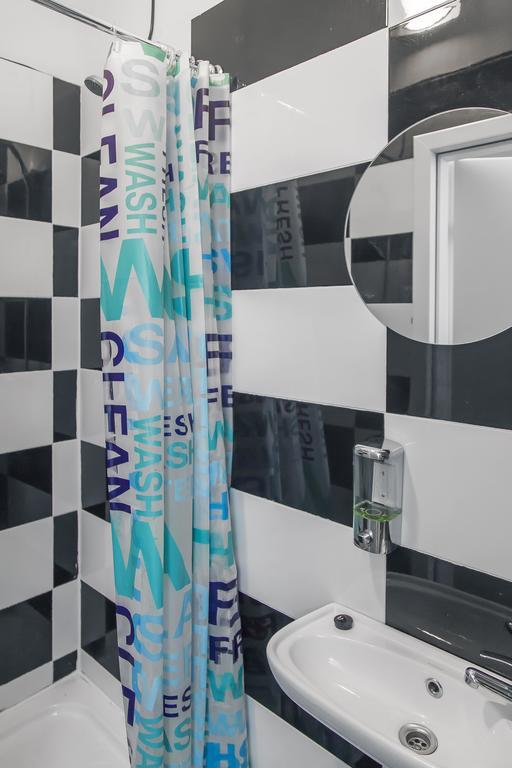 Metro Centrum Guest Rooms Warsawa Bagian luar foto