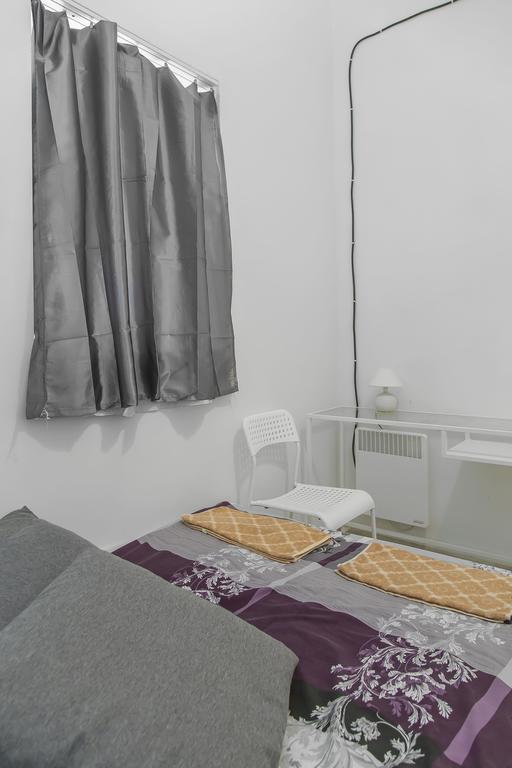 Metro Centrum Guest Rooms Warsawa Bagian luar foto