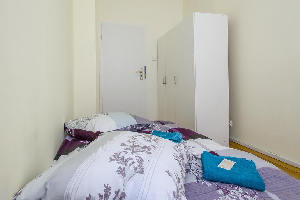 Metro Centrum Guest Rooms Warsawa Bagian luar foto