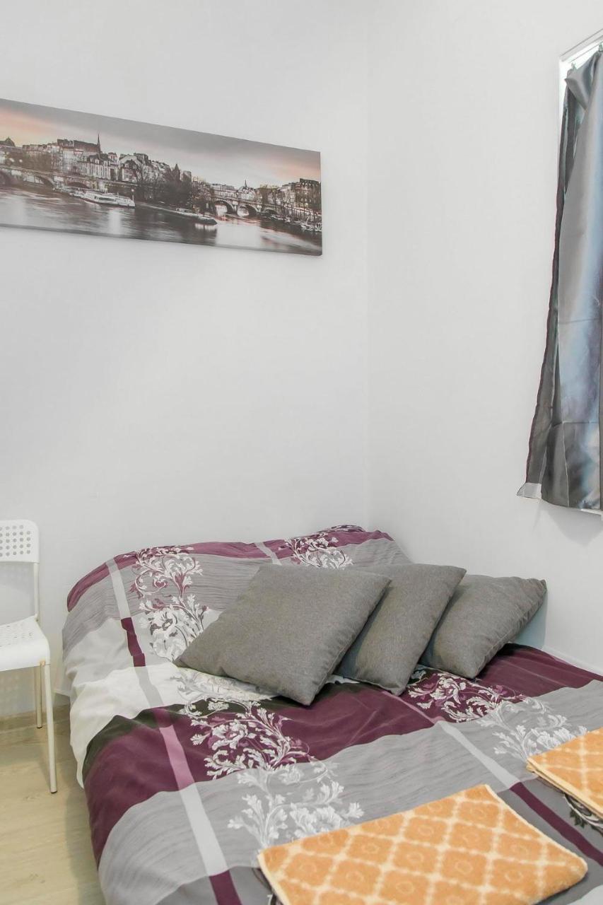 Metro Centrum Guest Rooms Warsawa Bagian luar foto